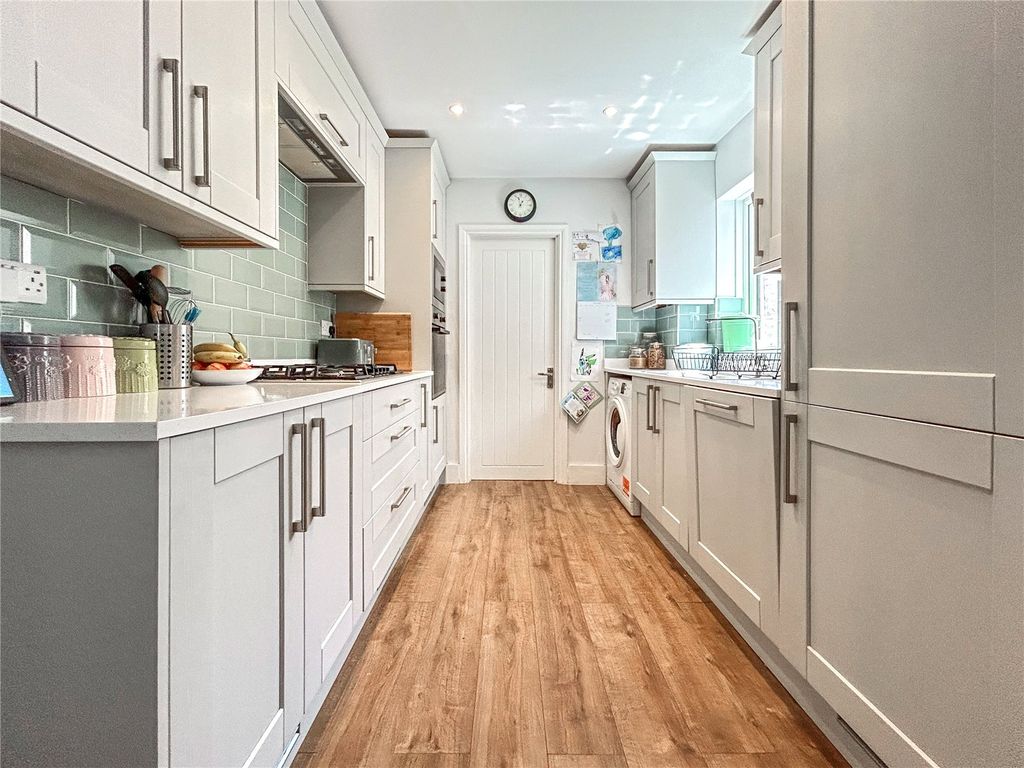 Property photo 3 of 14 Kitchen