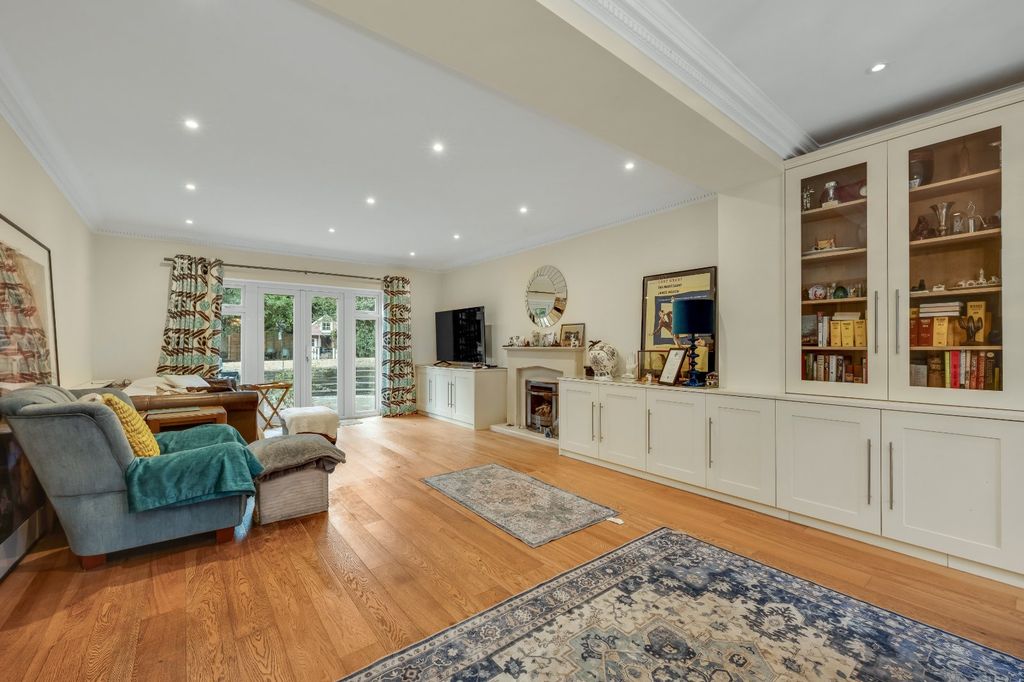 Property photo 2 of 18 Reception Room