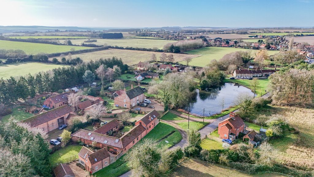 Property photo 3 of 50 4801456