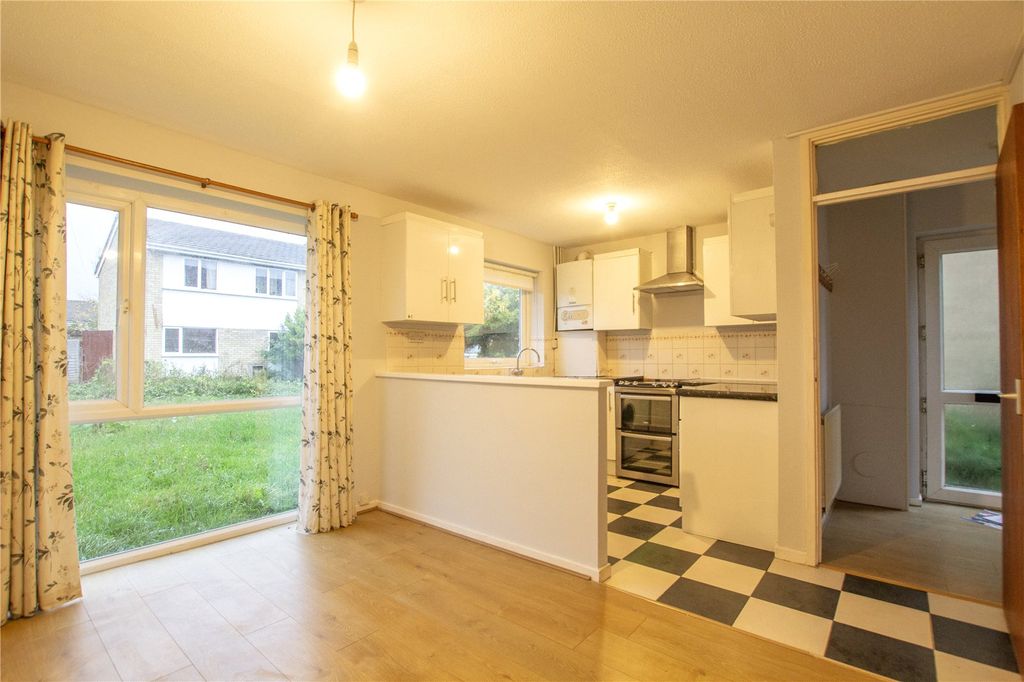 Property photo 2 of 10 Kitchen / Dining