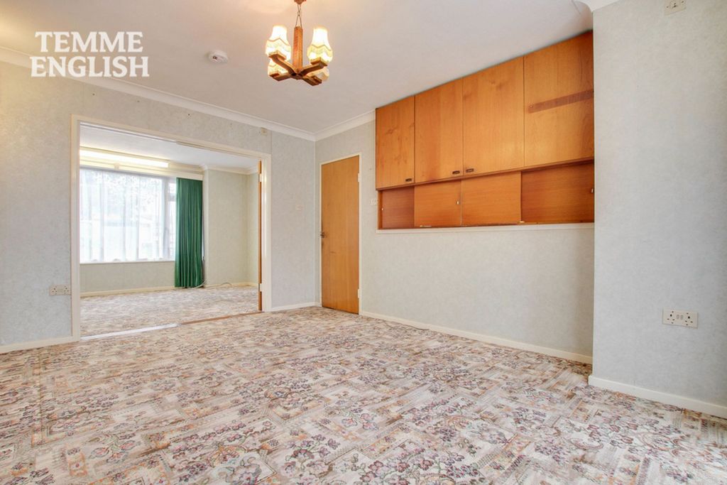 Property photo 2 of 24