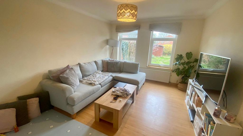 Property photo 3 of 11