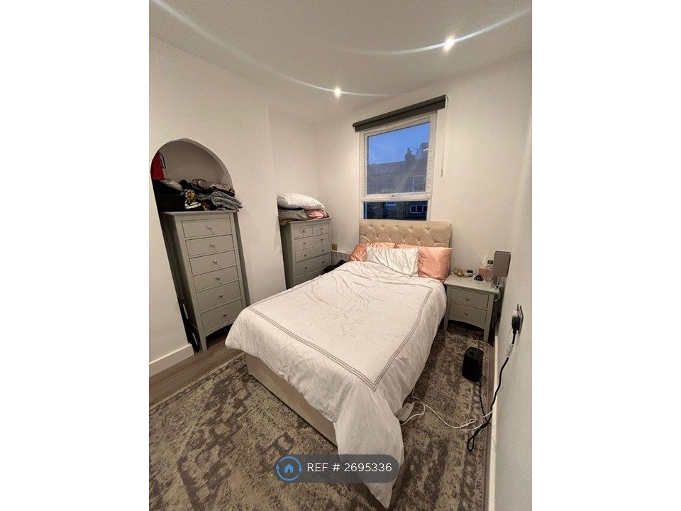 Property photo 3 of 27