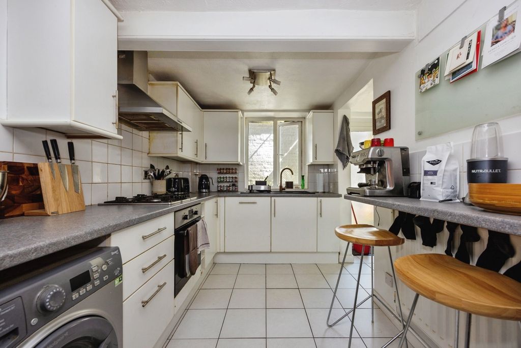 Property photo 2 of 20 Pbox-Img.Jpg