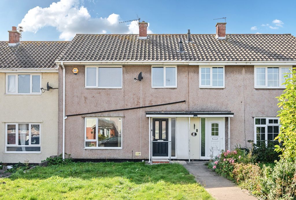 Property photo 1 of 19 Newnham Pkace