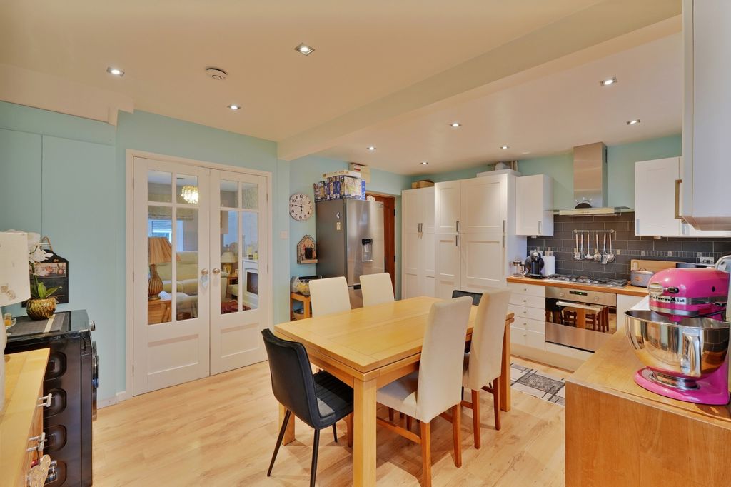 Property photo 3 of 24 Dsc05030