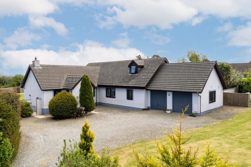 Property photo 1 of 41