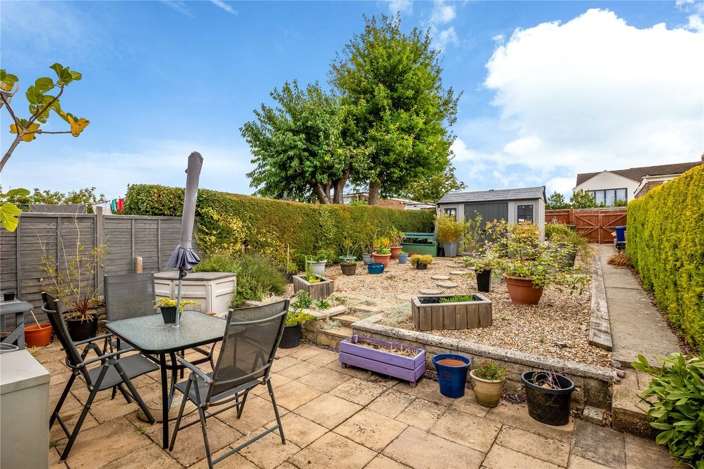 Property photo 2 of 13 Picture No. 11