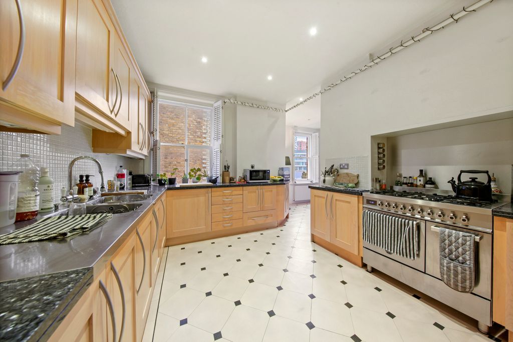 Property photo 2 of 15