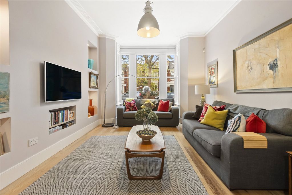 Property photo 3 of 18 Reception Room