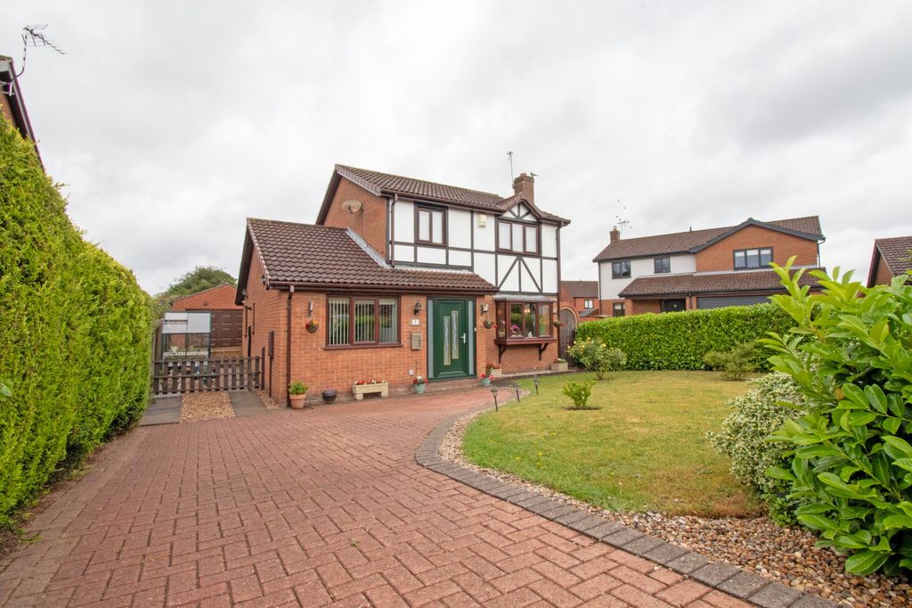 Property photo 1 of 24