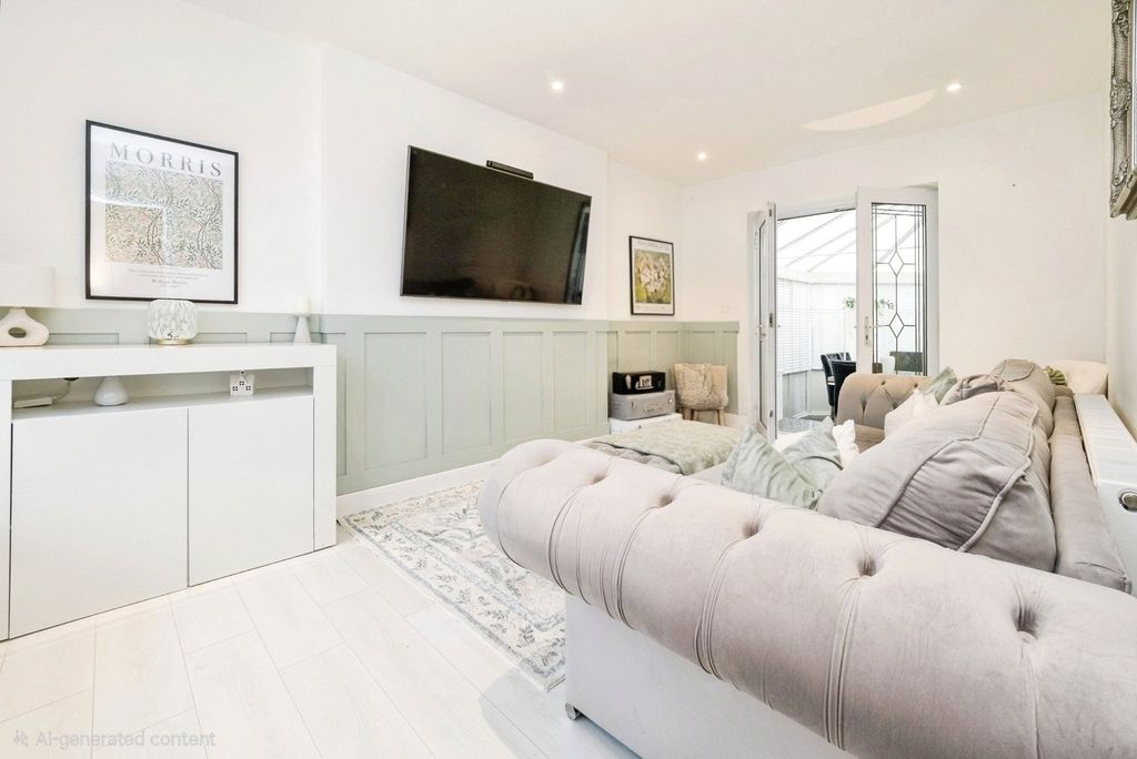 Property photo 2 of 20 Picture No. 25