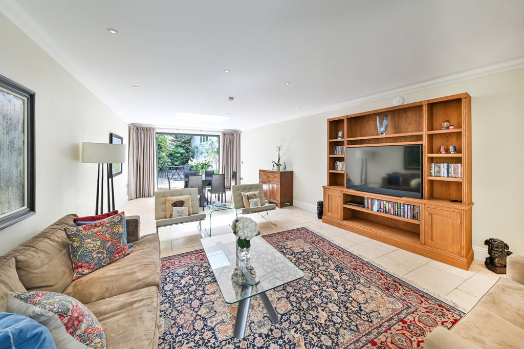 Property photo 3 of 14 Picture No. 05