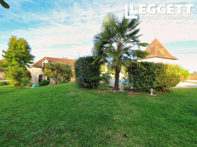 Property photo 2 of 10