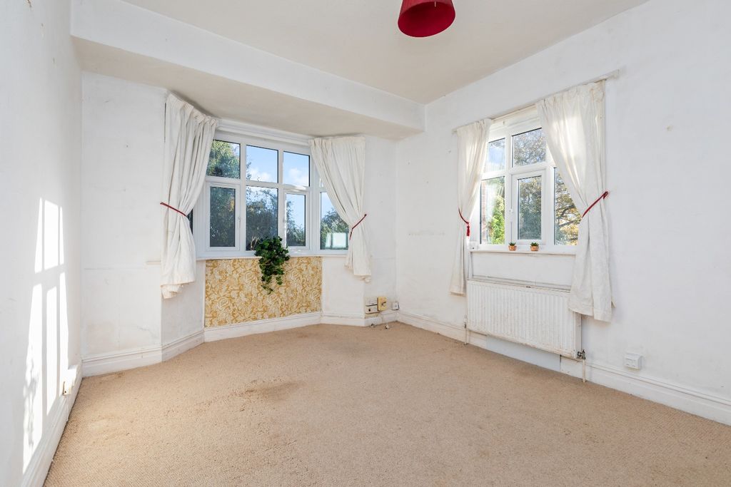 Property photo 3 of 19 4676233