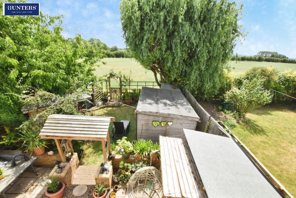 Property photo 2 of 28 Rear Garden