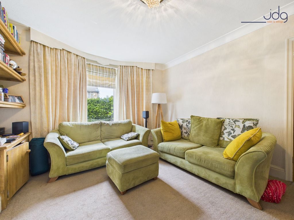 Property photo 3 of 15 Cosy Lounge