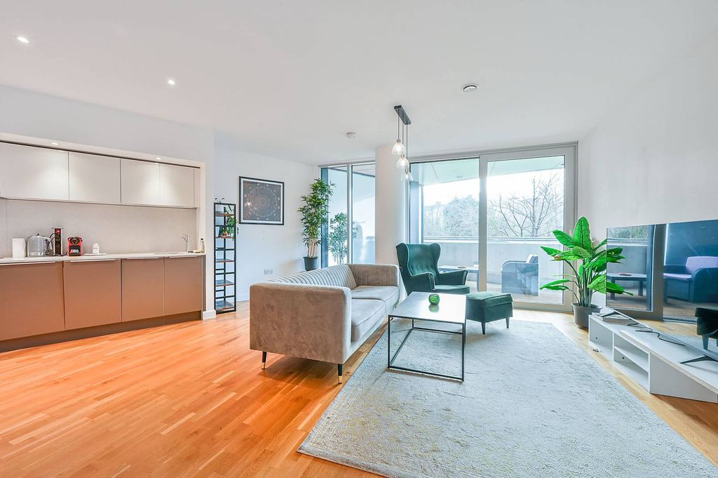 Property photo 2 of 7