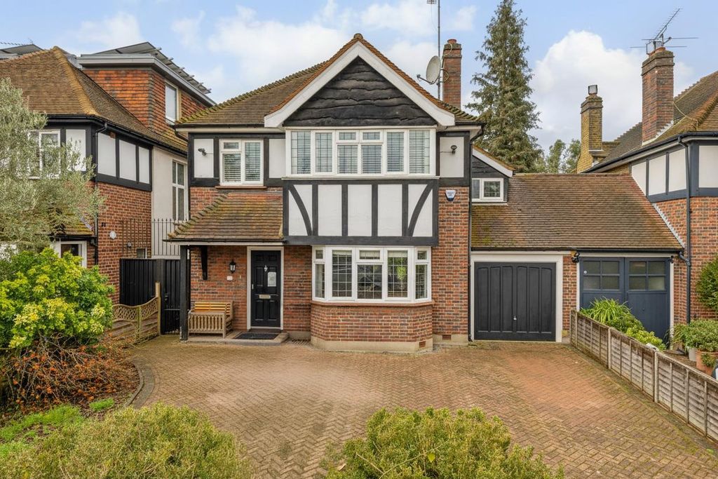 Property photo 1 of 13 Image