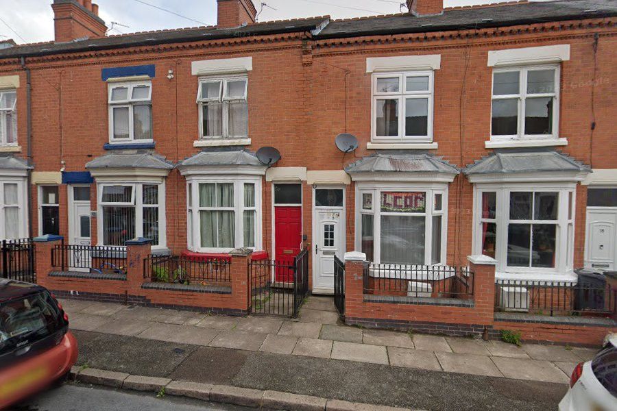 Property photo 1 of 2