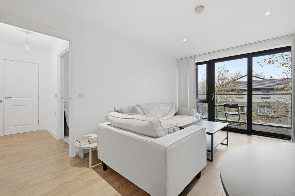 Property photo 1 of 12 Photo 5