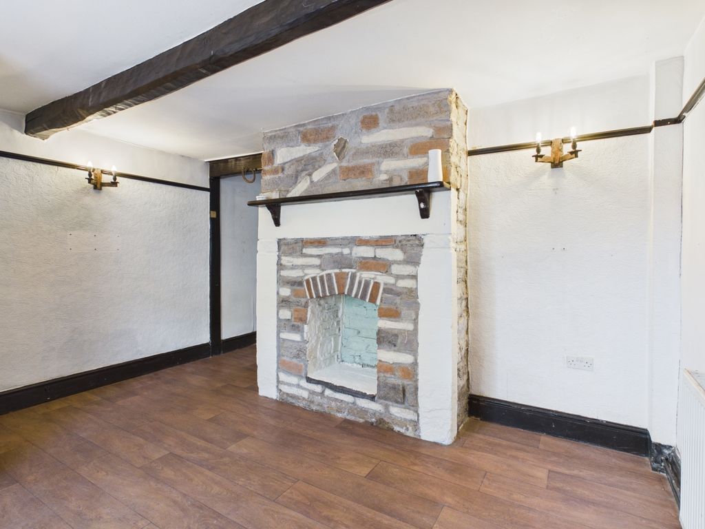 Property photo 3 of 18 Cam03729G0-Pr0291-Still002