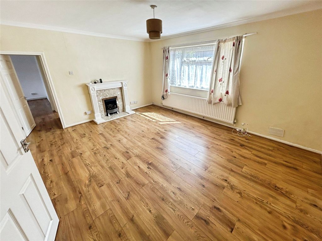 Property photo 3 of 7 Picture No. 13
