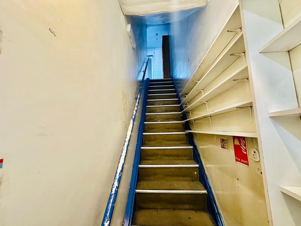 Property photo 2 of 9 Gallery