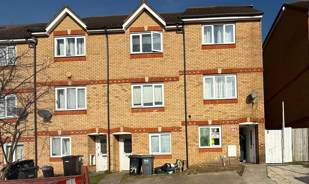 Property photo 1 of 18