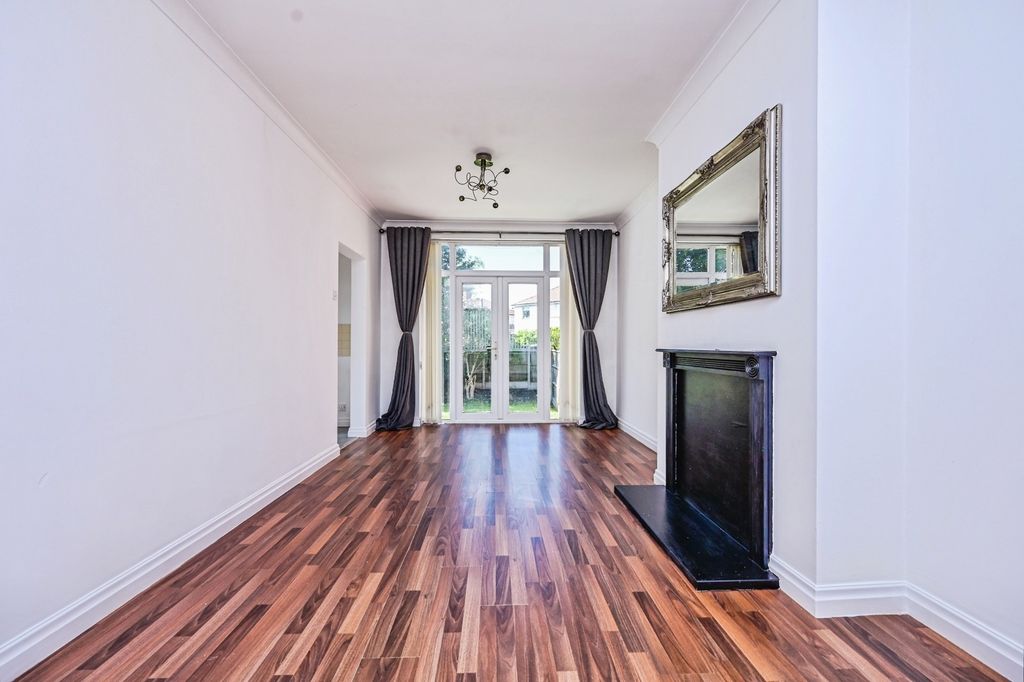 Property photo 3 of 17 Pbox-Img.Jpg