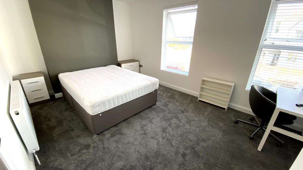 Property photo 3 of 15 Bed 4 Fff (2)