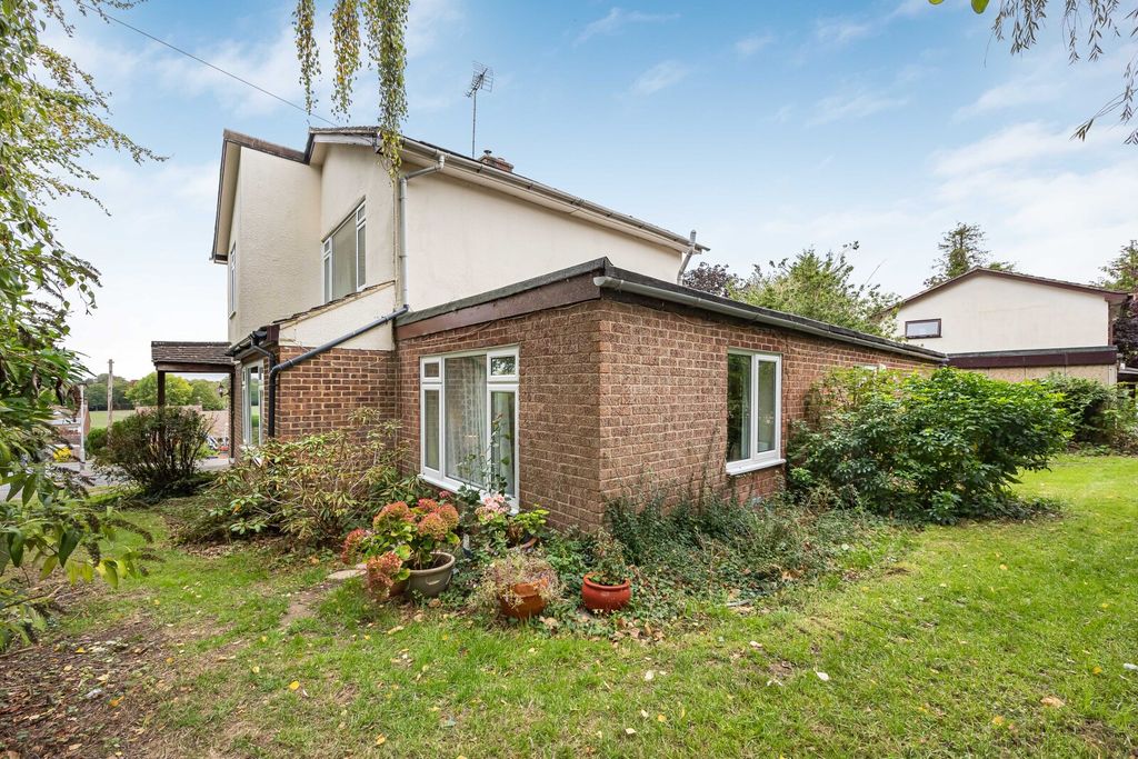 Property photo 1 of 31 Picture No. 27