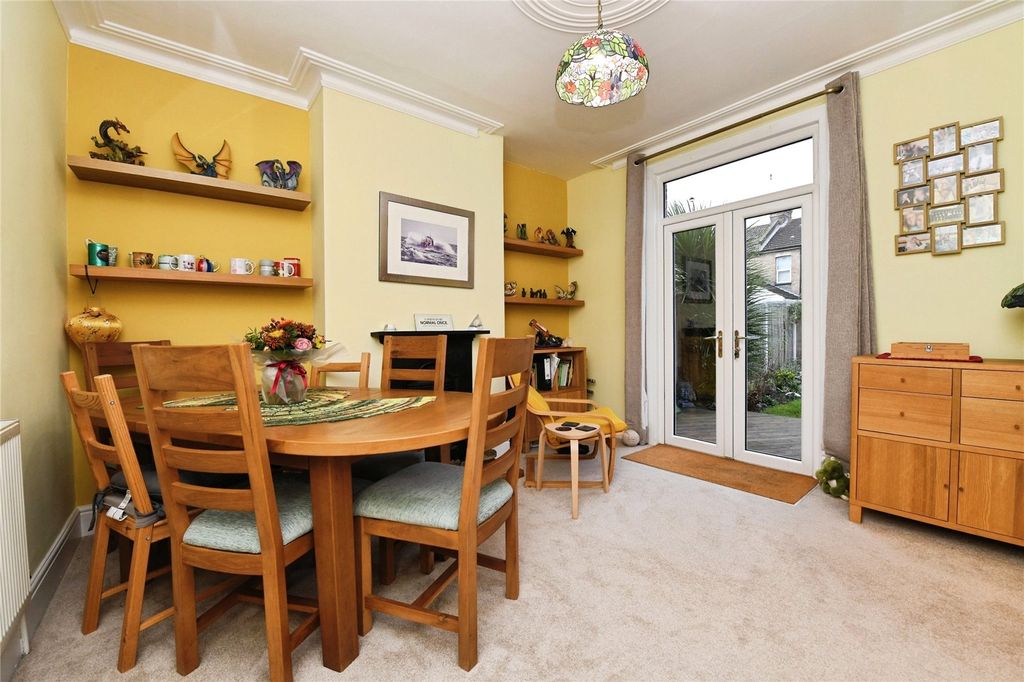 Property photo 3 of 16 Dining Room