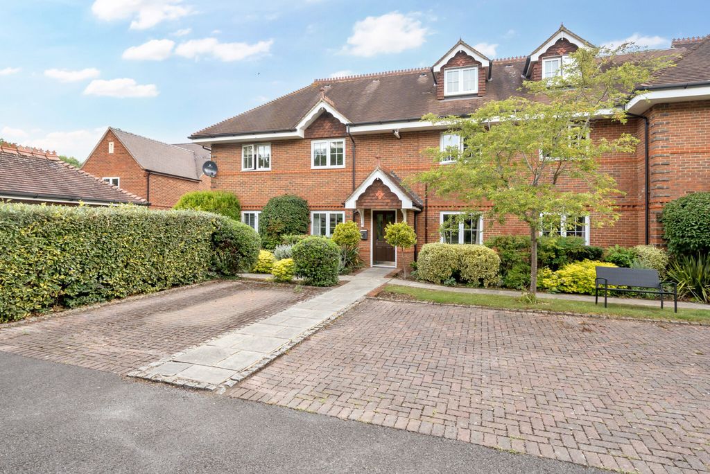 Property photo 1 of 15 1297422-3-6846A14...
