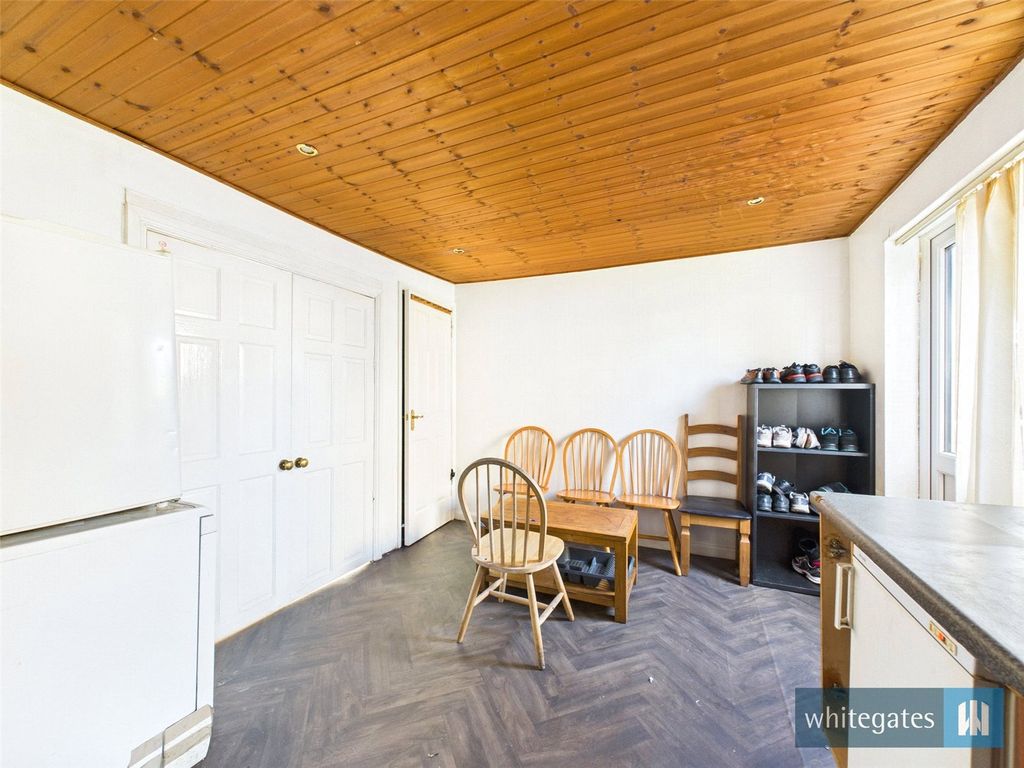 Property photo 3 of 12 Picture No. 21