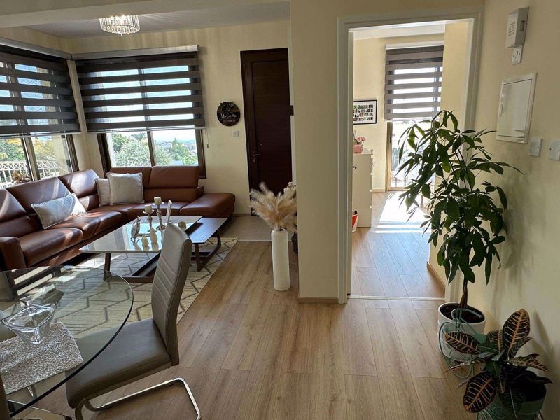 Property photo 2 of 23 Living/Dining Area