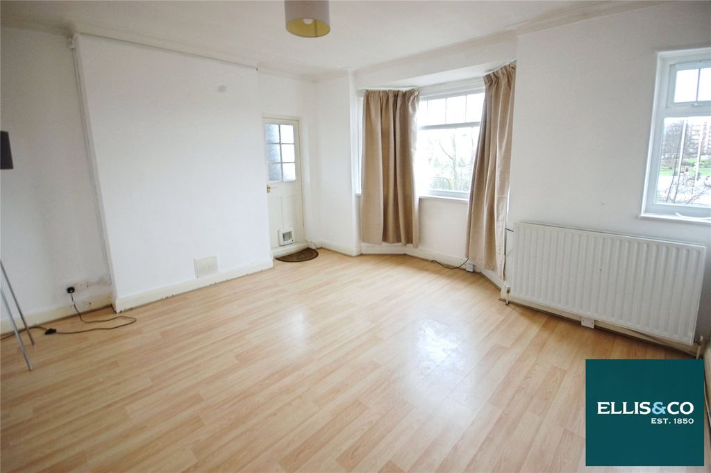 Property photo 2 of 9 Picture No. 42