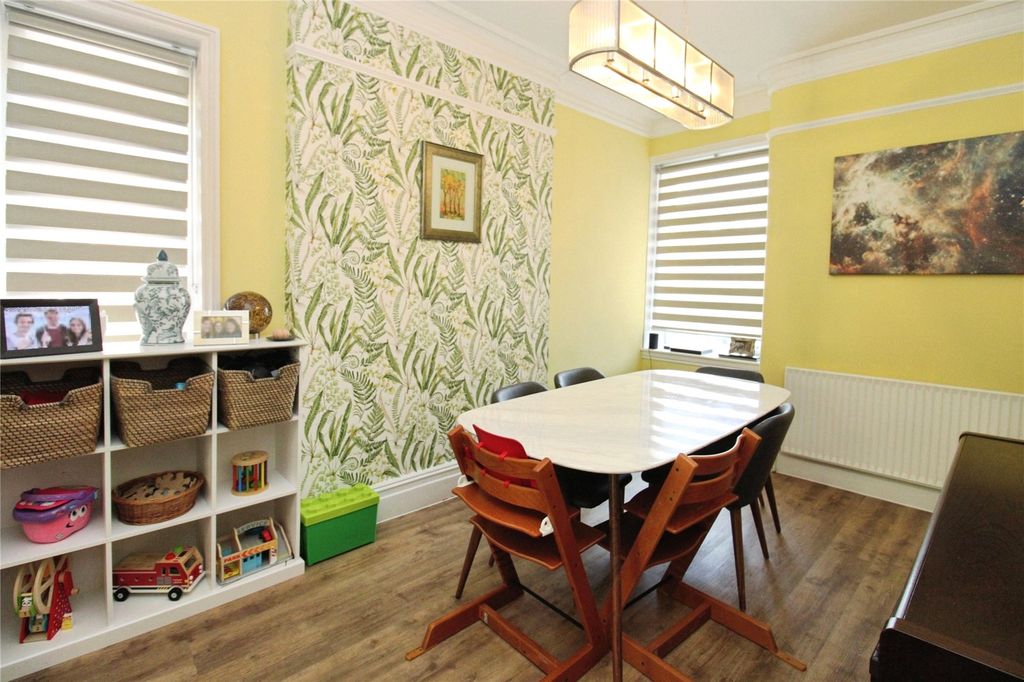Property photo 3 of 17 Picture No. 10