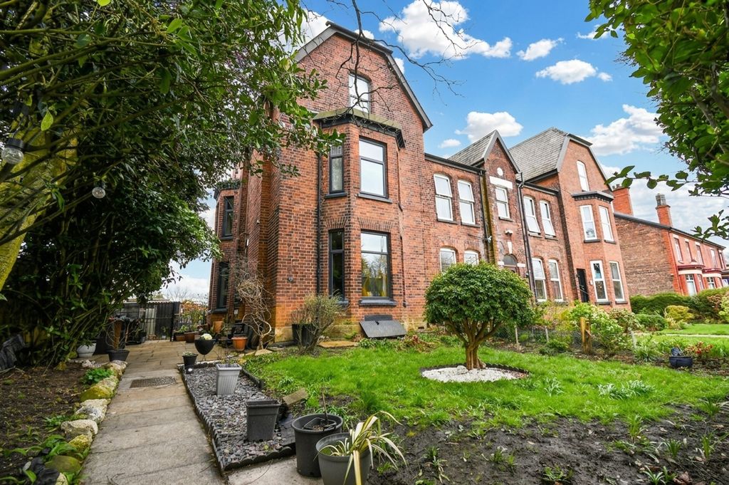 Property photo 1 of 30