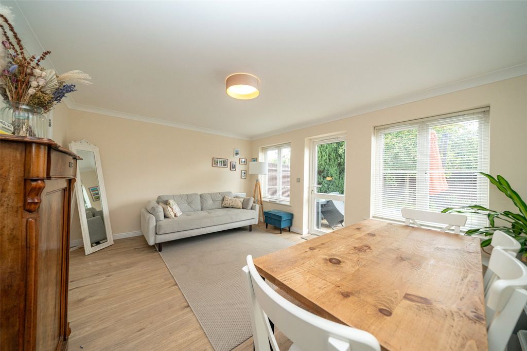 Property photo 3 of 16 Picture No. 05