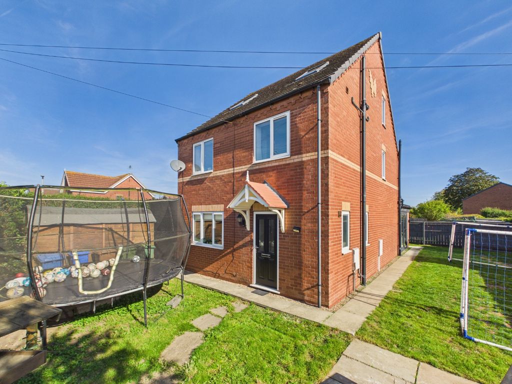 Property photo 1 of 26 5527481