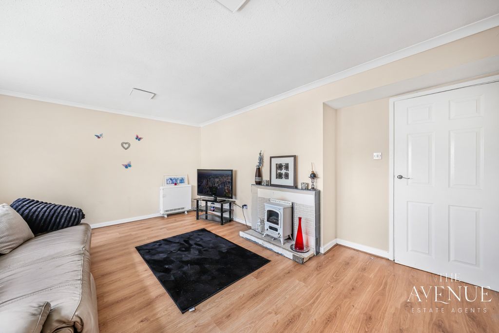 Property photo 3 of 23 3499843