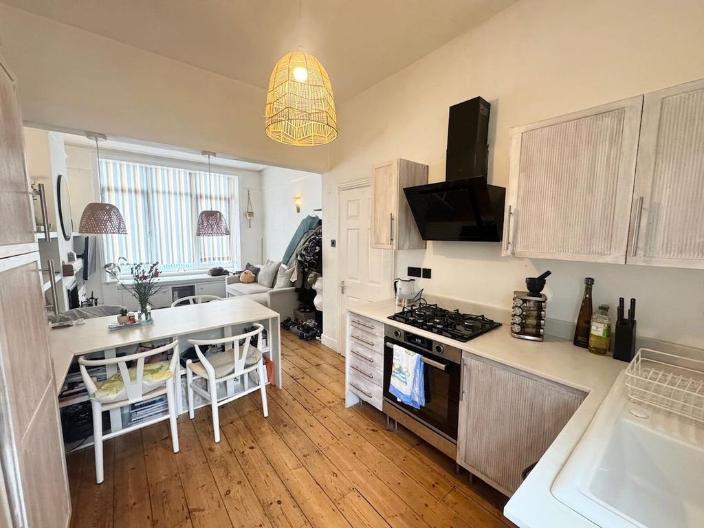 Property photo 2 of 7 8Aedc9c6-6933-43E6-914E-5B55Fb72Eb41.Jpeg