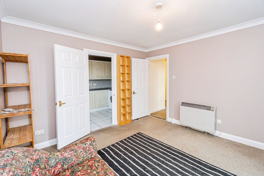 Property photo 3 of 17 Photo