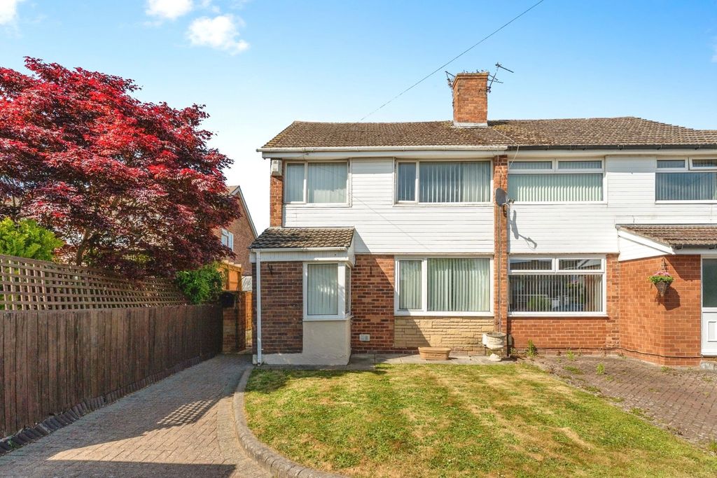 Property photo 1 of 16 Front