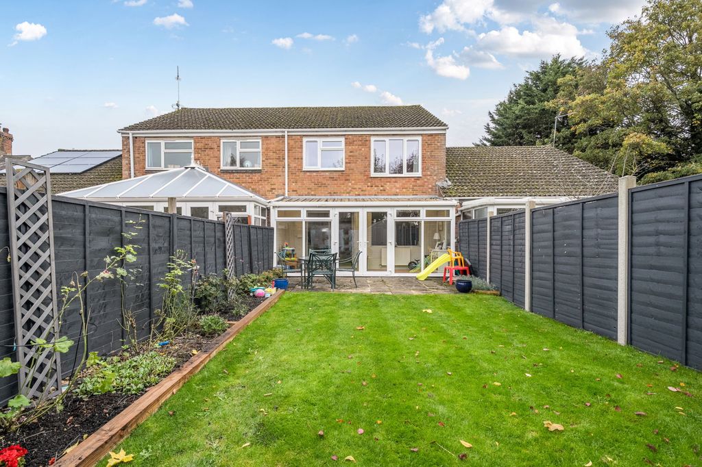 Property photo 2 of 21