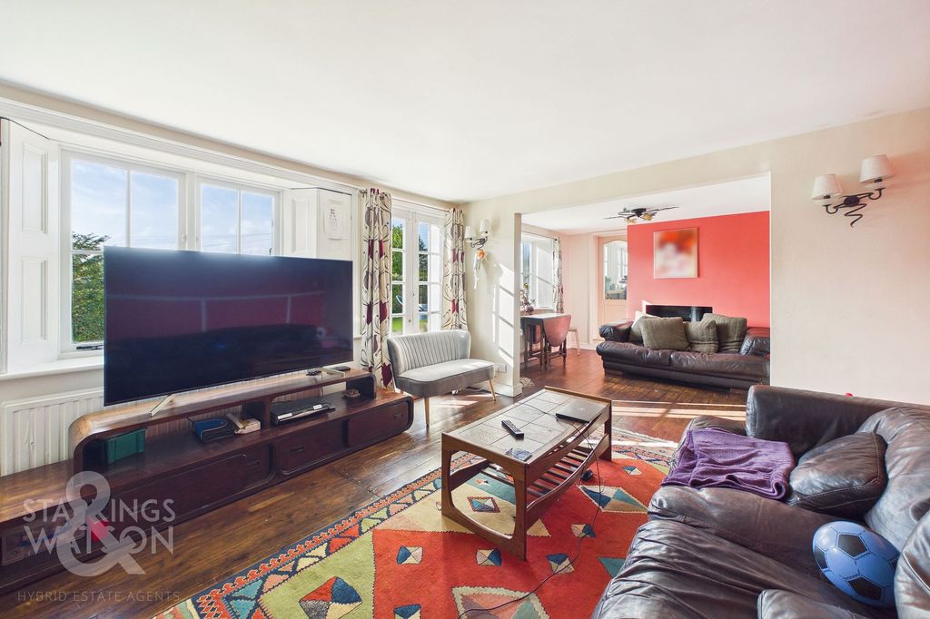 Property photo 2 of 57