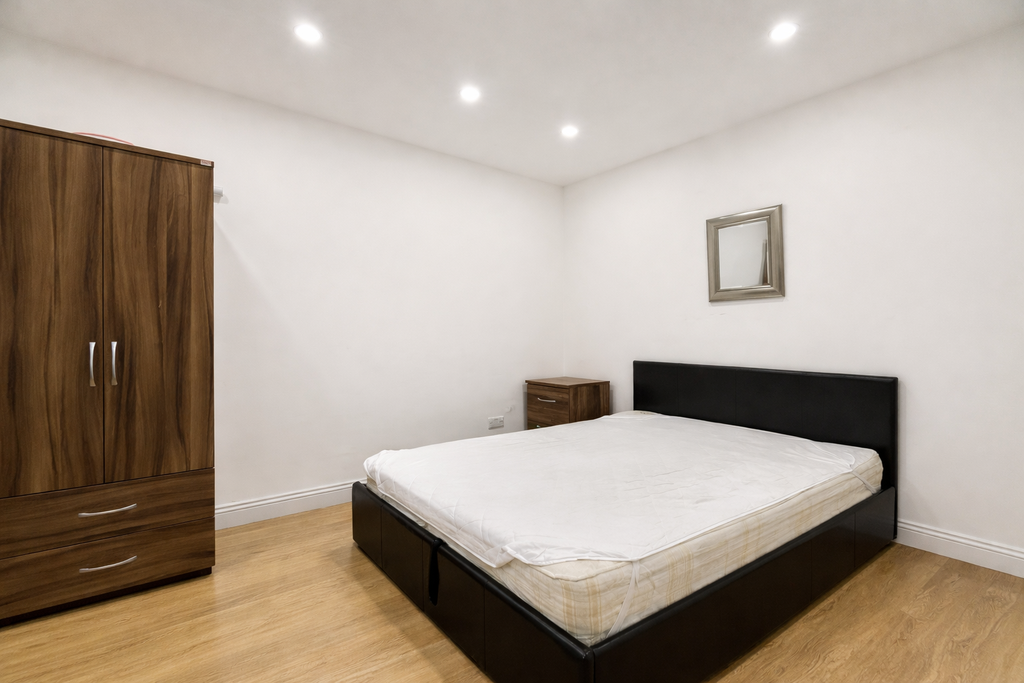 Property photo 1 of 4