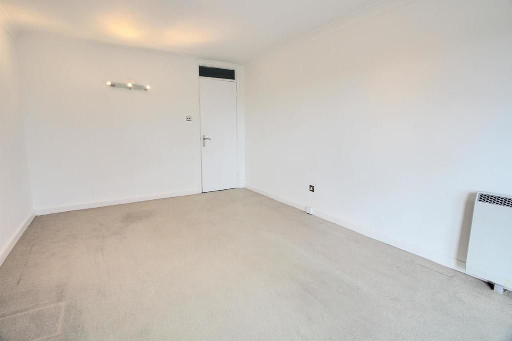 Property photo 3 of 13 Photo