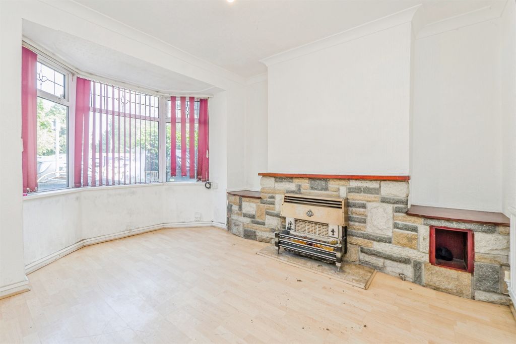 Property photo 2 of 20